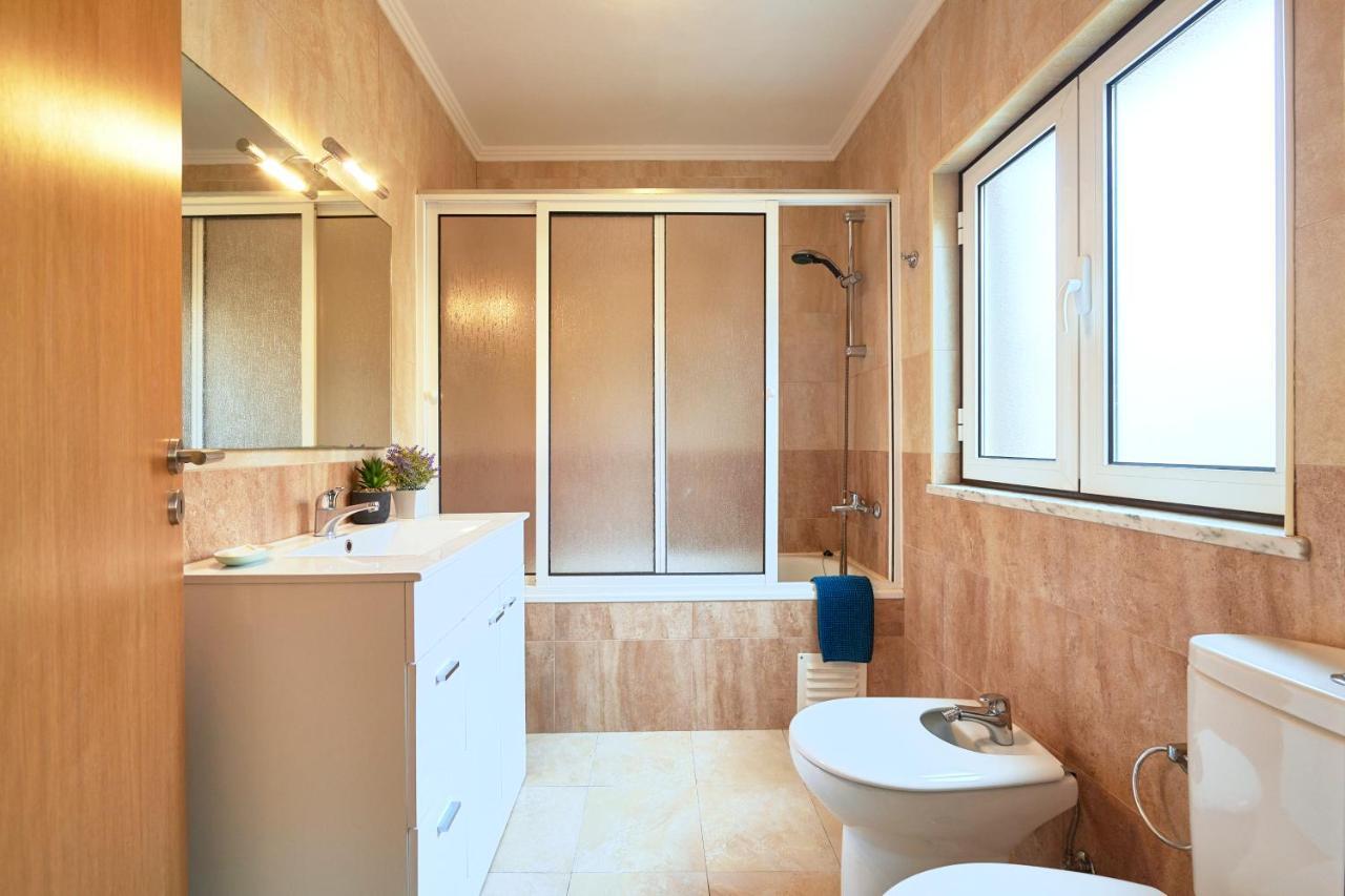 Spacious And Renovated Apartment With Amazing Patio, By Timecooler Lisboa Kültér fotó