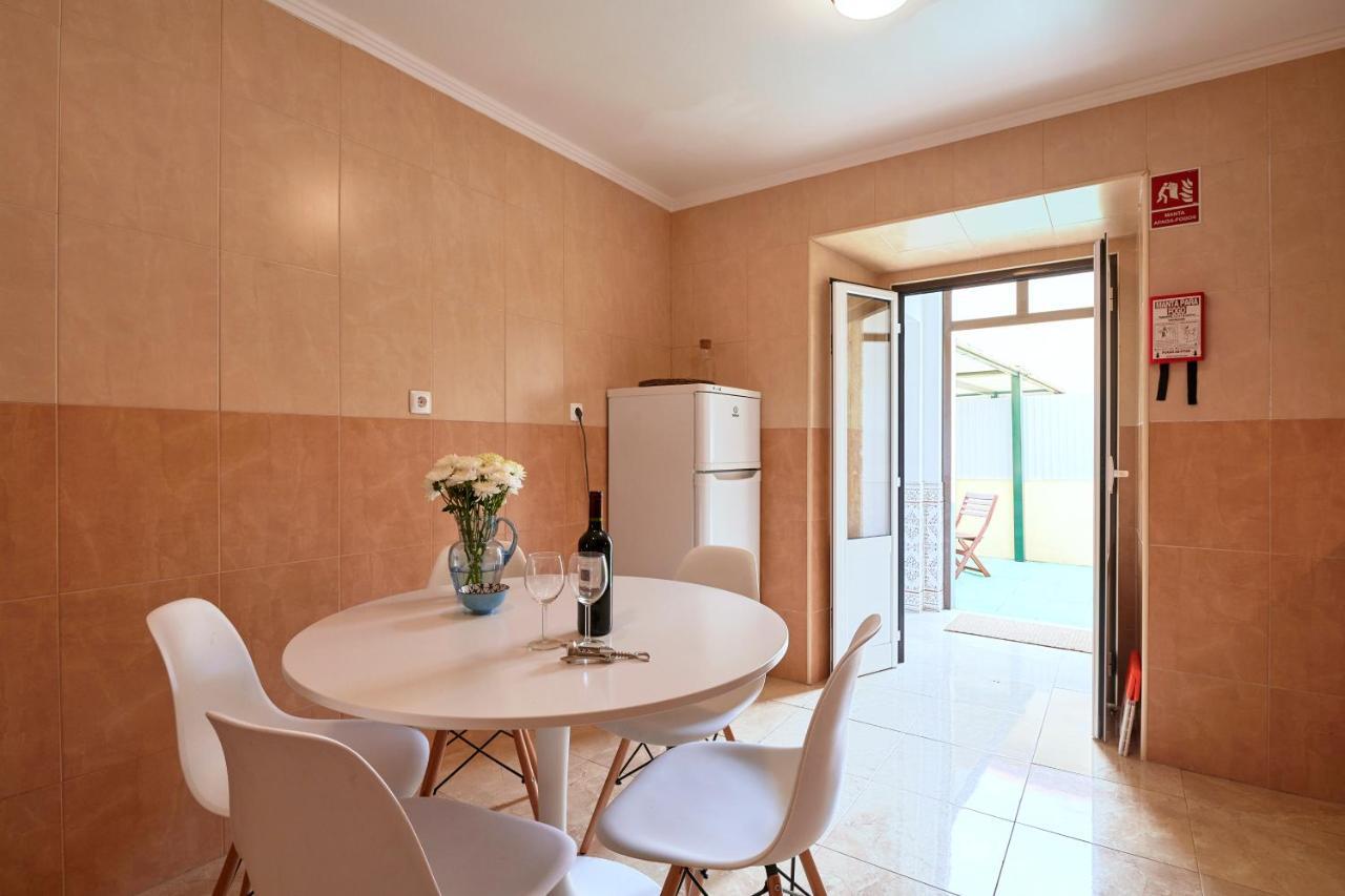 Spacious And Renovated Apartment With Amazing Patio, By Timecooler Lisboa Kültér fotó